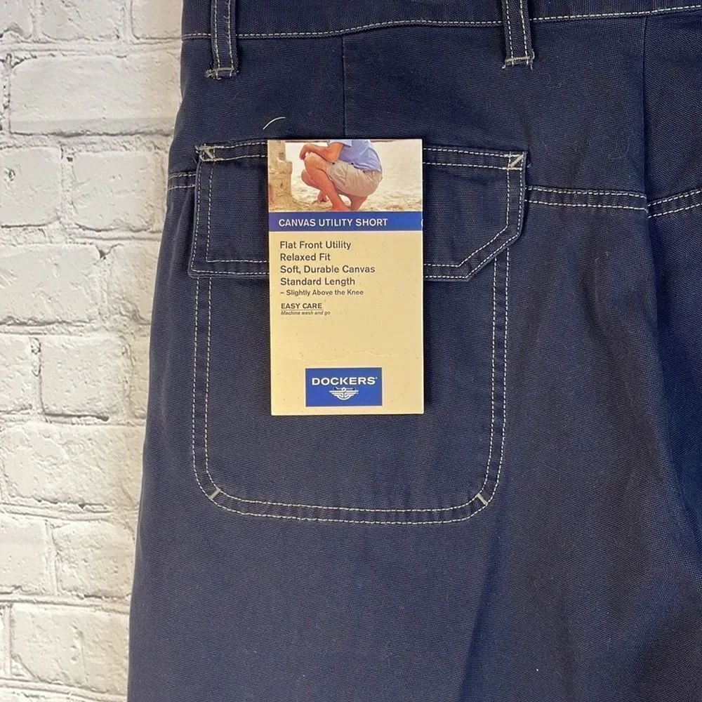 Dockers Mens Shorts, Navy Blue Utility‎ Shorts, size 36 Men’s Shorts, Flat Front